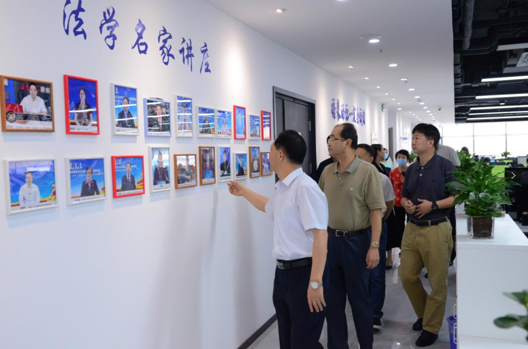 中国出版集团党组副书记、总经理黄志坚同志一行莅临法宣在线调研指导党建工作 中国出版集团党组副书记、总经理黄志坚同志一行莅临法宣在线调研指导党建工作