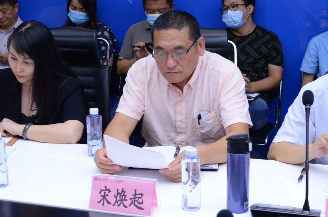 中国出版集团党组副书记、总经理黄志坚同志一行莅临法宣在线调研指导党建工作 中国出版集团党组副书记、总经理黄志坚同志一行莅临法宣在线调研指导党建工作
