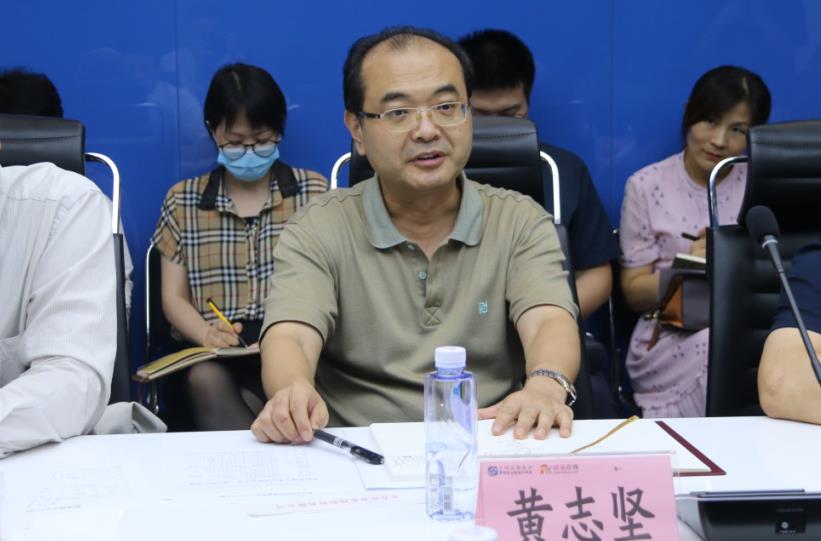 中国出版集团党组副书记、总经理黄志坚同志一行莅临法宣在线调研指导党建工作 中国出版集团党组副书记、总经理黄志坚同志一行莅临法宣在线调研指导党建工作