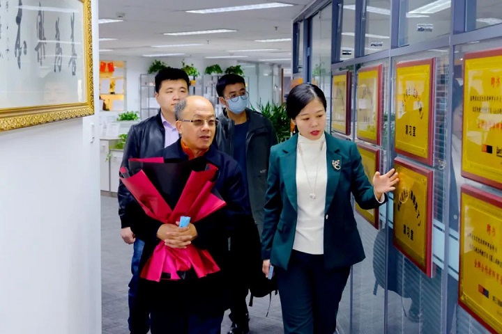 法宣在线总编审刘桂明赴北京梵清律师事务所参观交流653.jpg